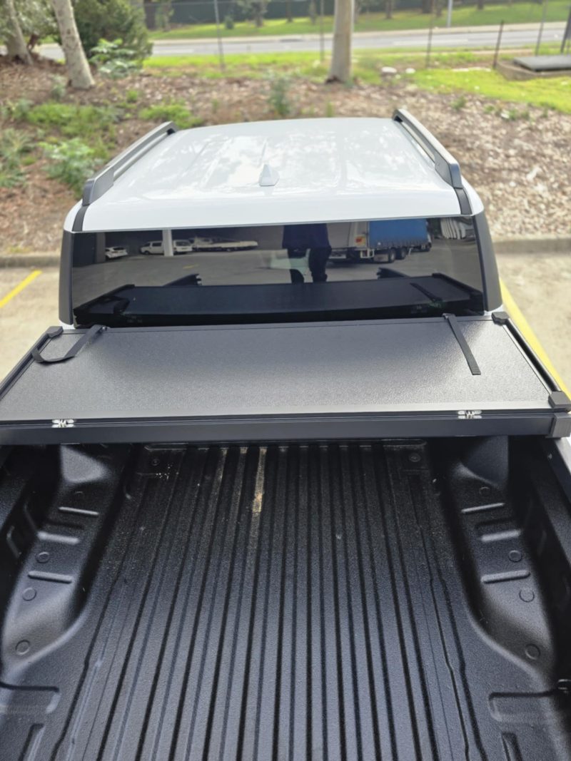 BYD SHARK 6 LOCKABLE METAL TRIFOLD COVER - Image 8