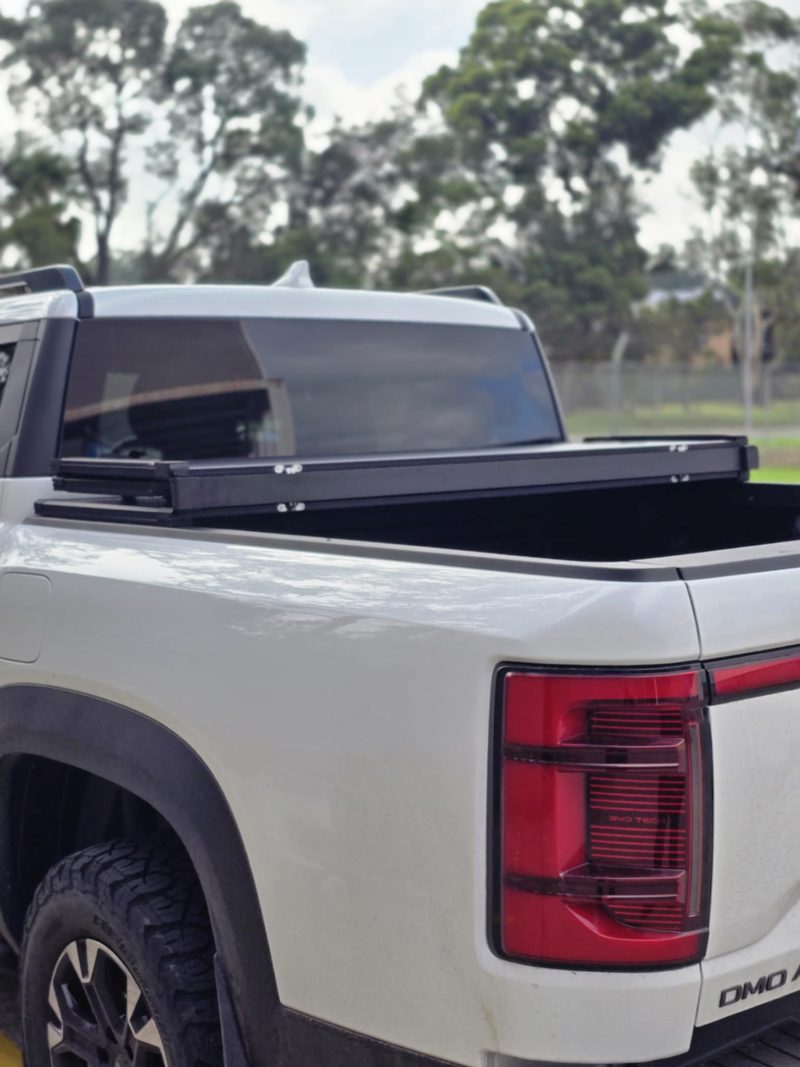 BYD SHARK 6 LOCKABLE METAL TRIFOLD COVER - Image 6