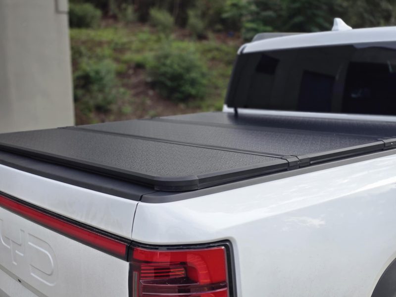 BYD SHARK 6 LOCKABLE METAL TRIFOLD COVER - Image 9